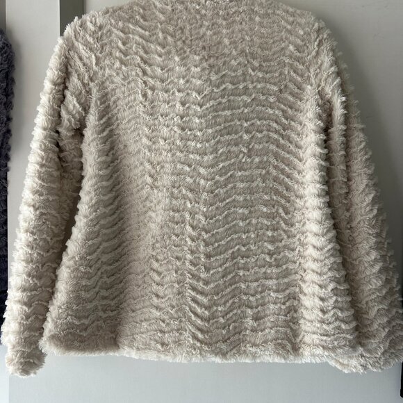 Patagonia cream jacket - super cosy - roomy fit XS - Picture 3 of 5